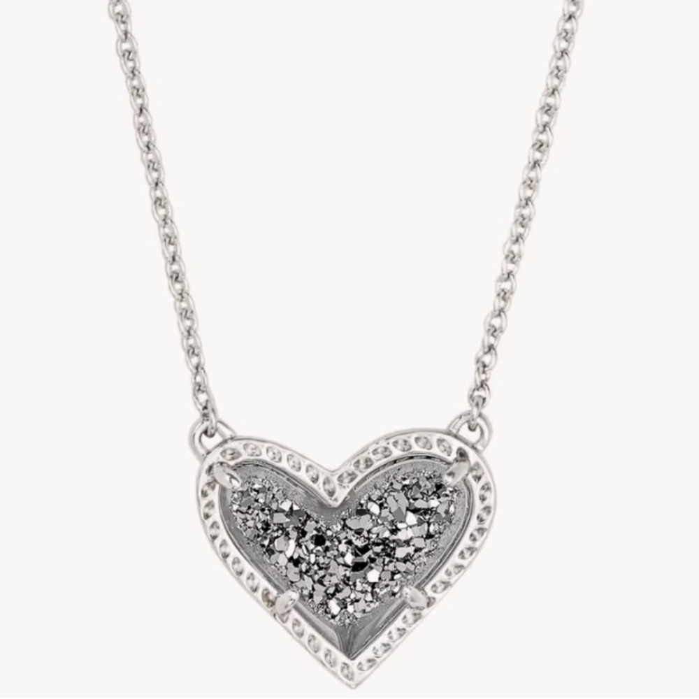 Kendra Scott Ari Heart Silver Pendant Short Necklace in Platinum- NWT